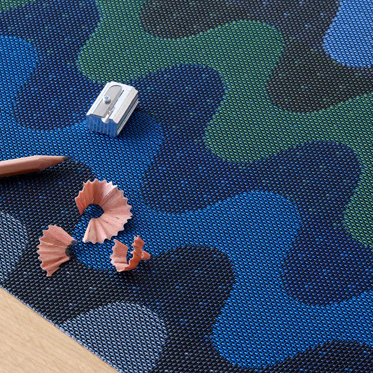 Wiggle Placemat by Chilewich, showing closeup view of wiggle placemat in live shot.