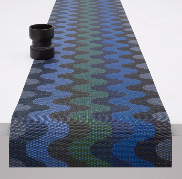 Wiggle Placemat by Chilewich, showing wiggle placemat in live shot.