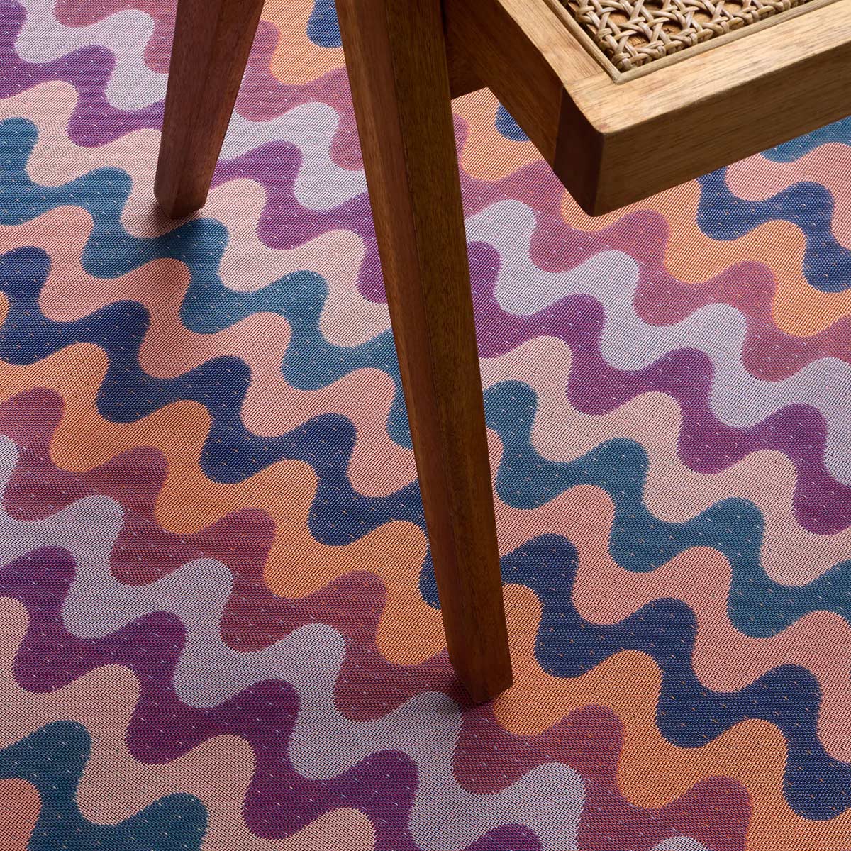 Wiggle Woven Floor Rug by Chilewich, showing closeup view of wiggle woven floor rug in live shot.