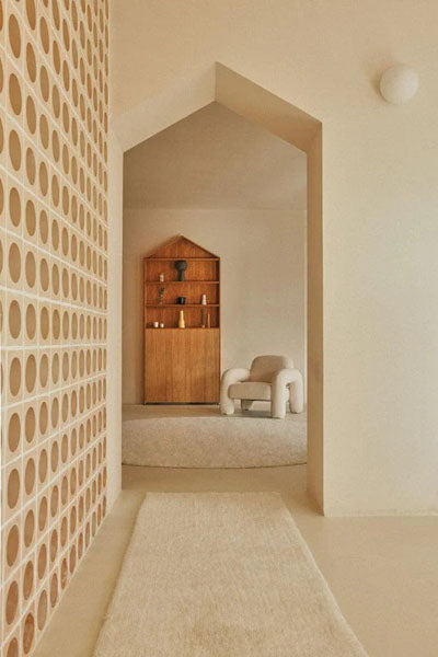 Silhouettes Woolable Rug by Lorena Canals, showing silhouettes woolable rug in live shot.