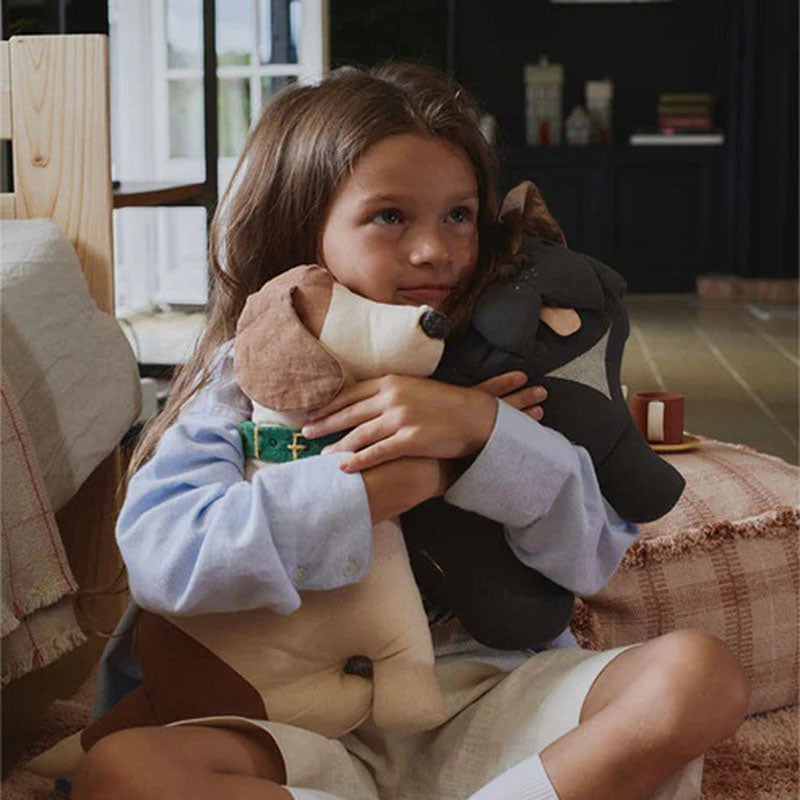 Wouf Cushion by Lorena Canals, showing wouf cushion in live shot.
