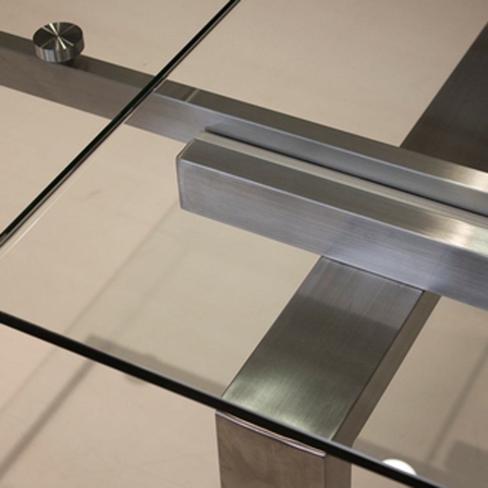 Cantro Extending Dining Table by Mobital, showing closeup view of cantro extending dining table.