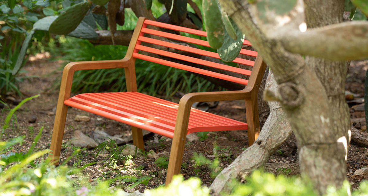 Somerset Bench by Fermob, showing somerset bench in live shot.
