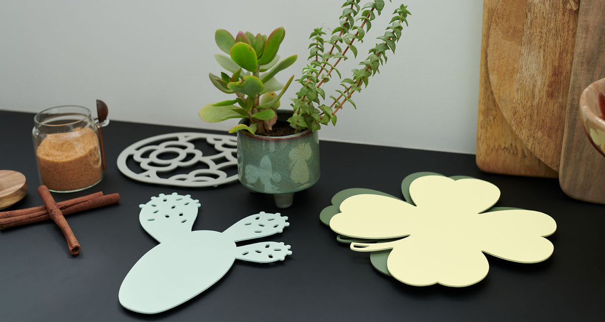 Trefle Trivet by Fermob, showing trefle trivet in live shot.