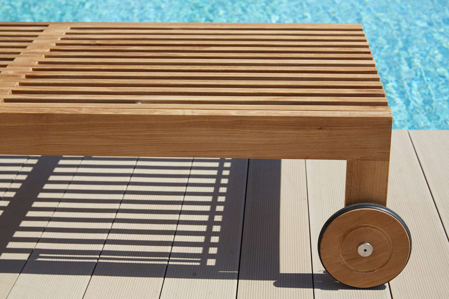 Amaze Sunbed by Cane-Line, showing closeup view of amaze subed in live shot.