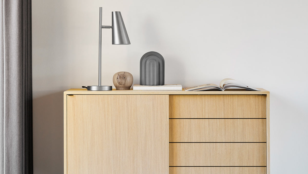 Arkiv Bookend by Woud, showing arkiv bookend in live shot.