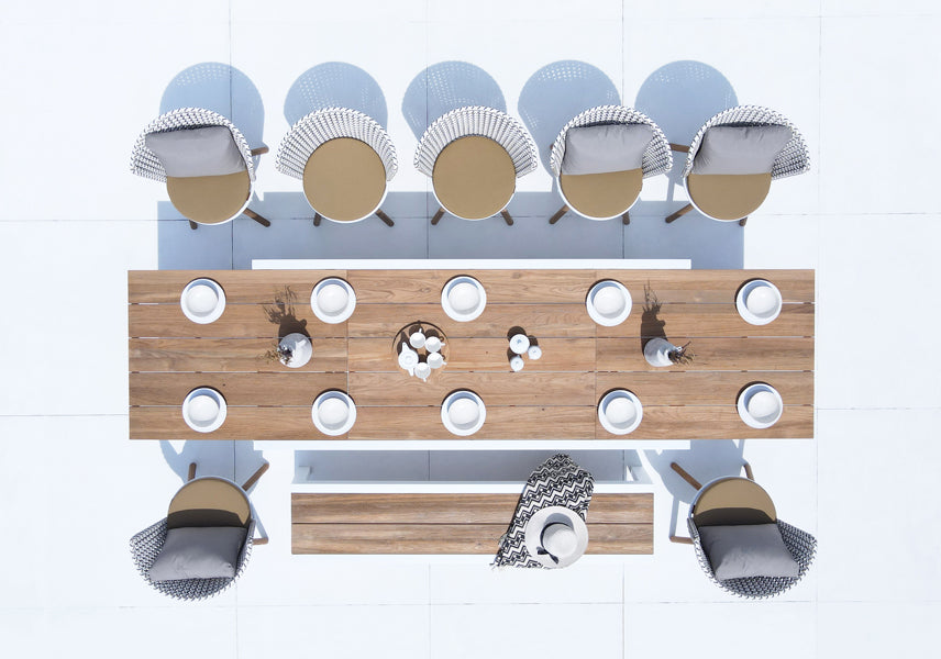 Baia Teak Aluminum Bench by Mamagreen, showing baia teak aluminum bench in live shot.