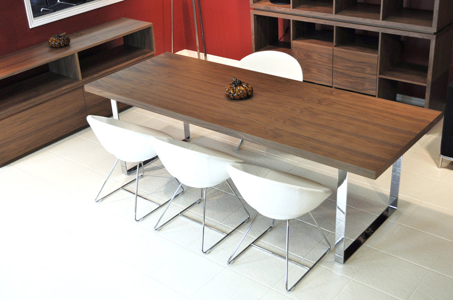 Bosphorus Dining Table by SohoConcept, showing bosphorus dining table with chairs in live shot.