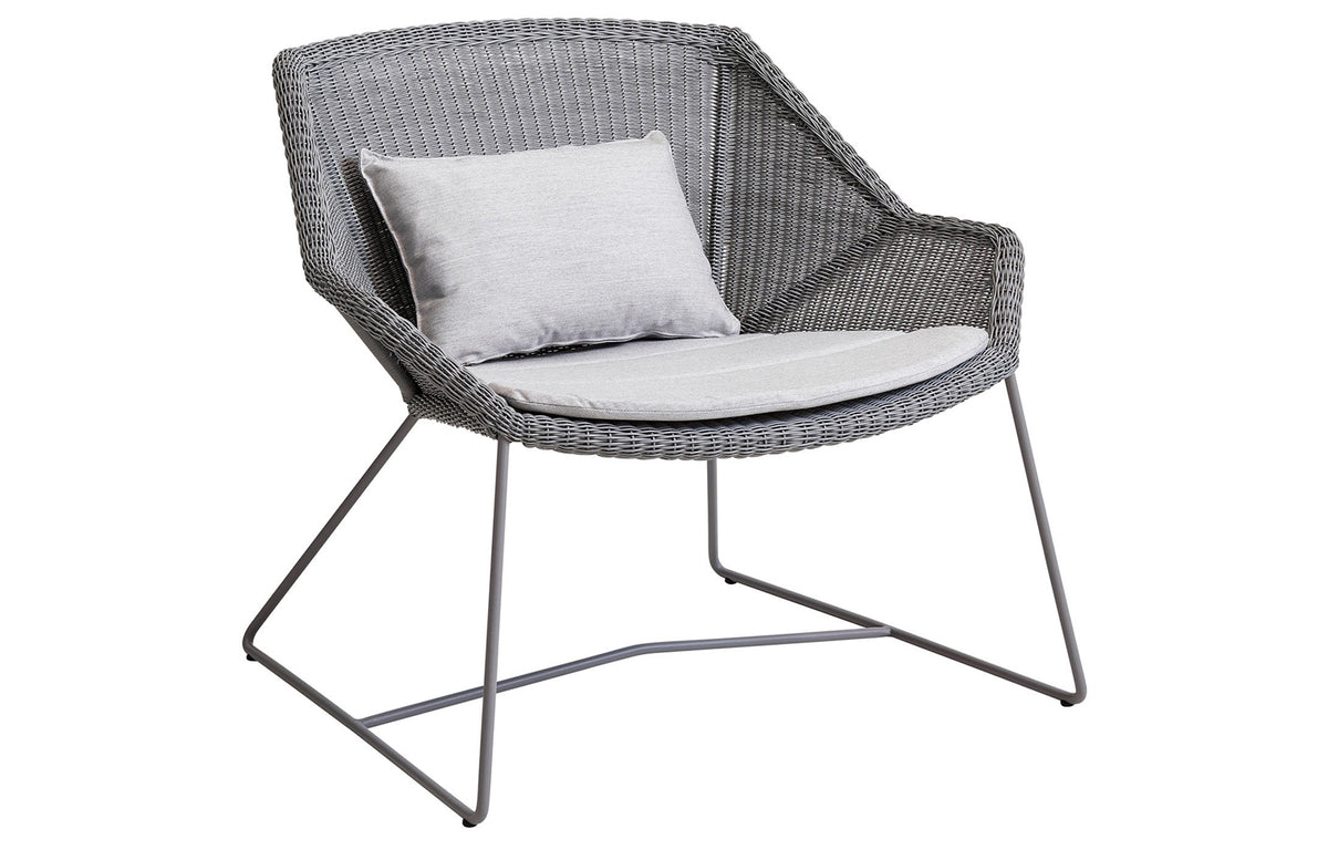 Breeze Lounge Chair by Cane-Line - Light Grey Fiber Weave, Light Grey Natte Cushion Set.