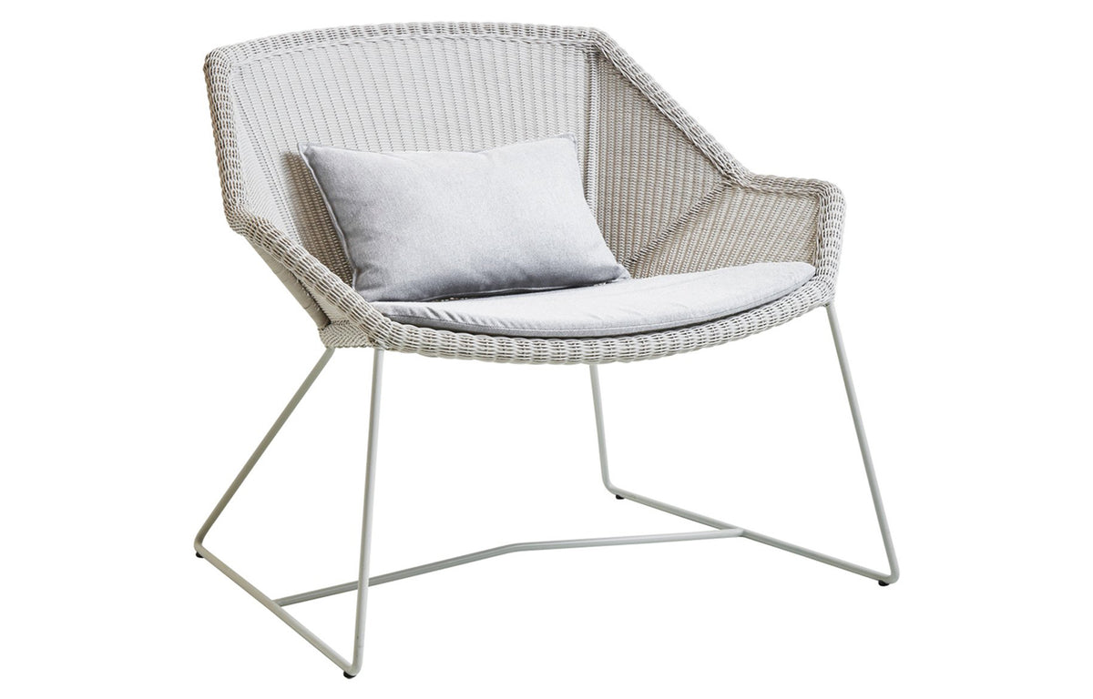 Breeze Lounge Chair by Cane-Line - White Grey Fiber Weave, Light Grey Natte Cushion Set.