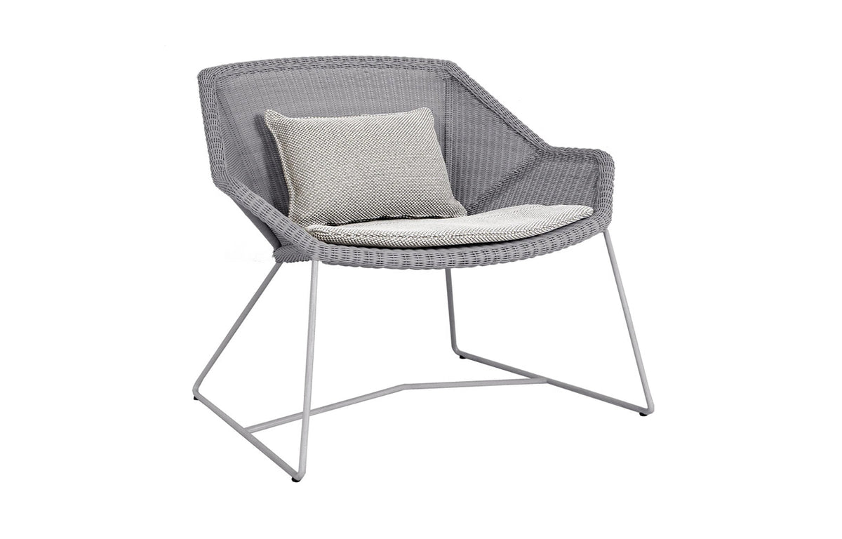Breeze Lounge Chair by Cane-Line - Light Grey Fiber Weave, Light Grey Focus Cushion Set.