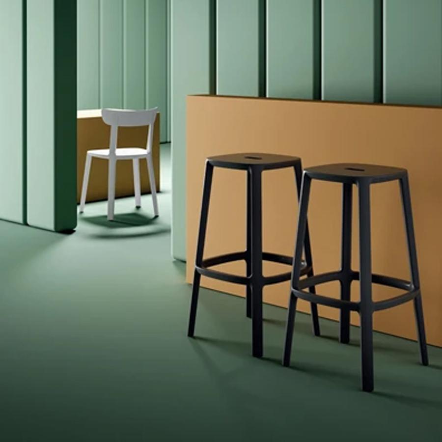 Cadrea Stool by Toou, showing cadrea stools in live shot.