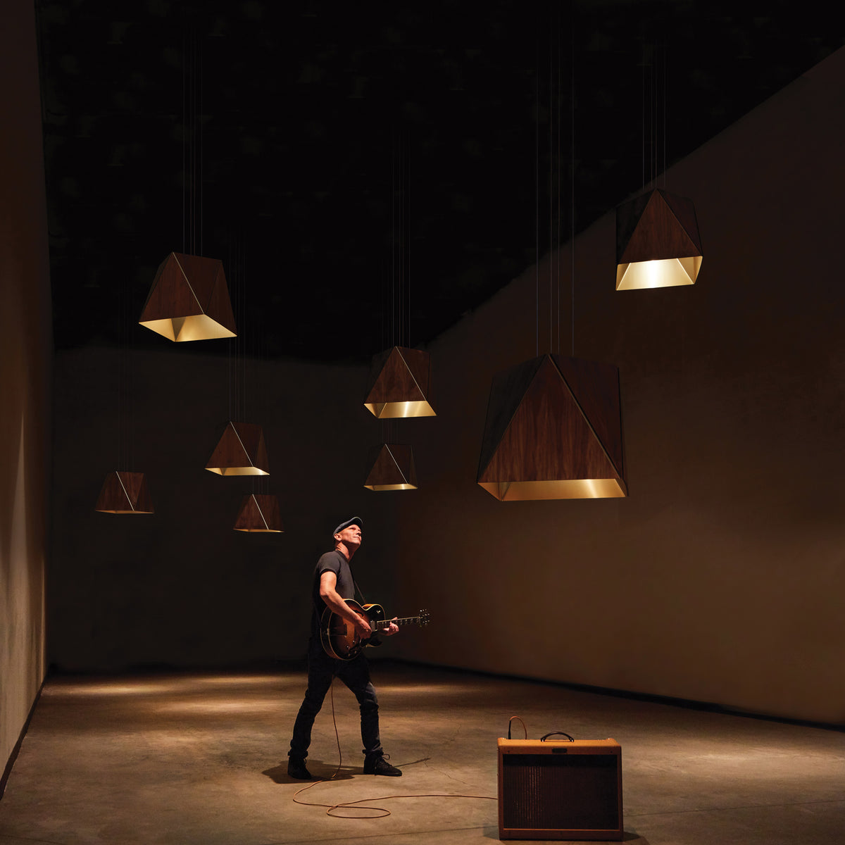 Calx Pendant by Cerno, showing calx pendants in live shot.