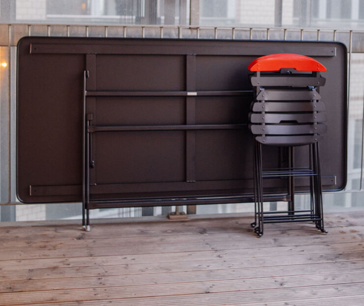 Caractere Tables by Fermob, showing of caractere table in the live shot.