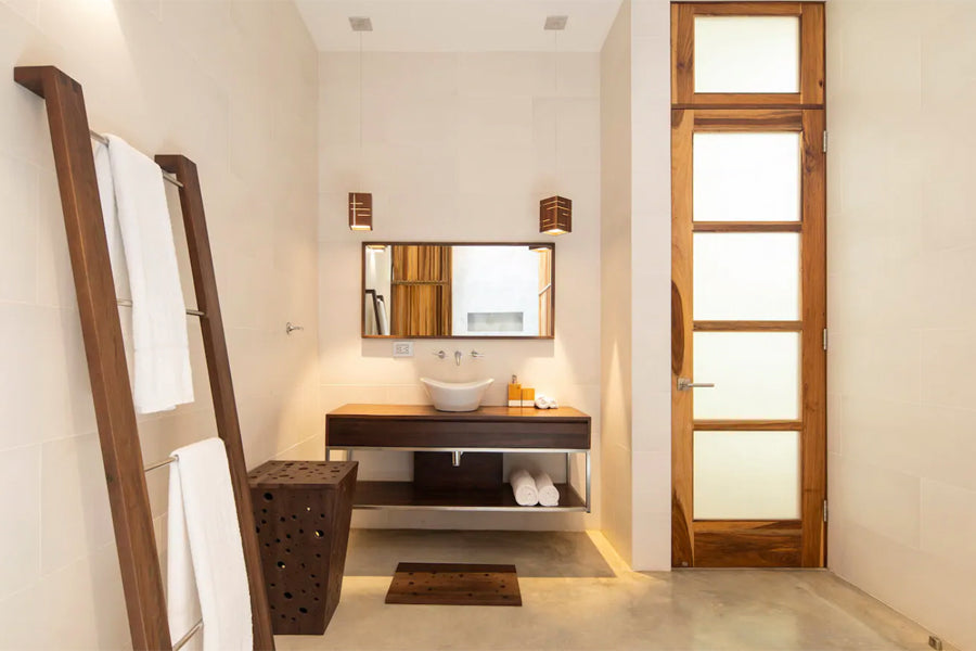 Claudo LED Accent Pendant by Cerno, showing claudo led accent pendants in live shot.