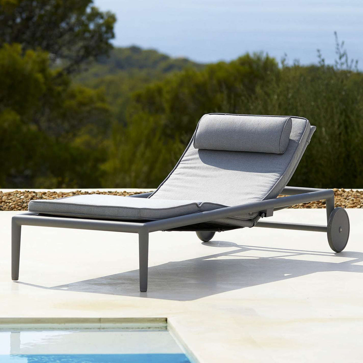 Conic Sunbed with Gas Spring – Cane-Line – Viesso