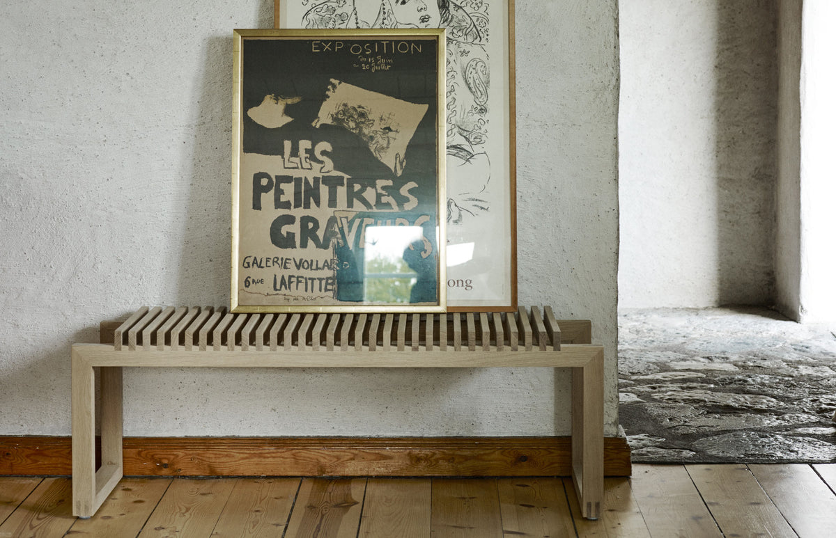 Cutter Bench by Skagerak, showing cutter bench in live shot.