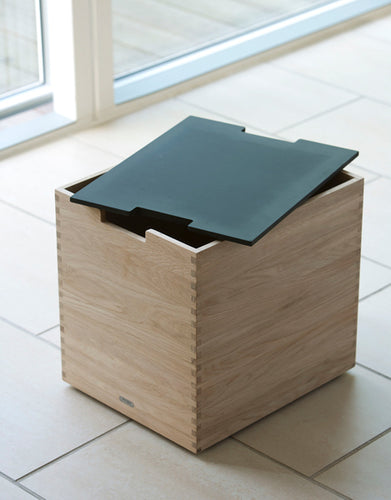 Cutter Box by Skagerak, showing cutter box in live shot.