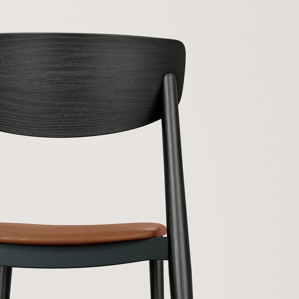 Dante Chair by B&T, showing closeup view of dante chair in live shot.