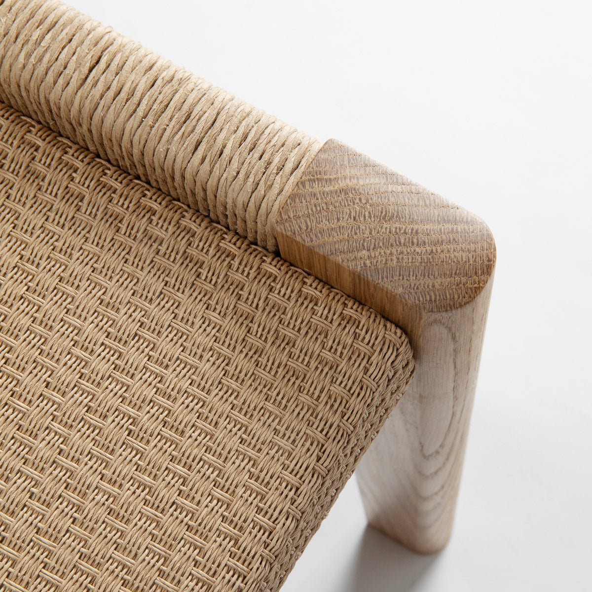 Detalji Bench by Nikari, showing detalji bench in live shot.