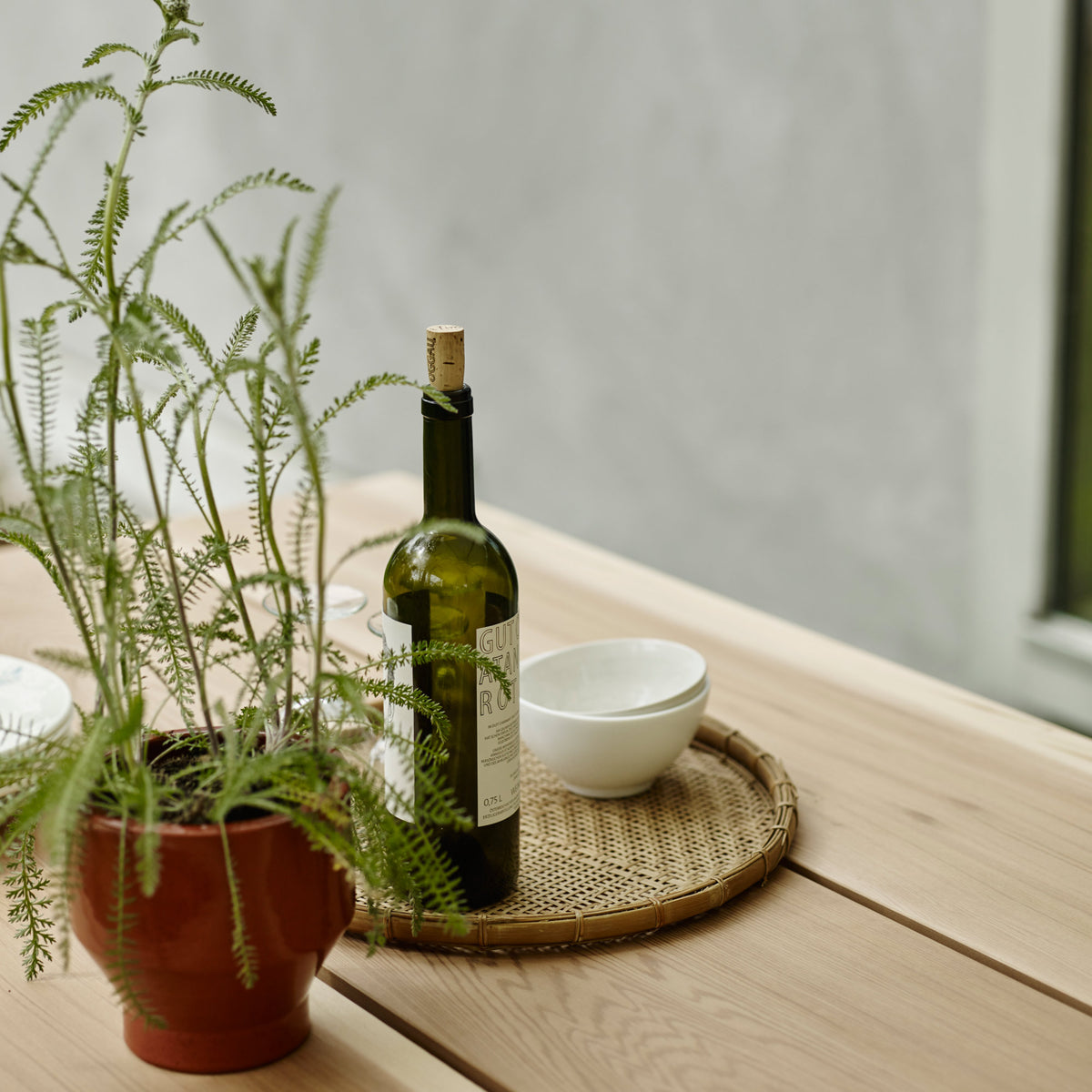 Edge Pot by Skagerak, showing edge pot in live shot.