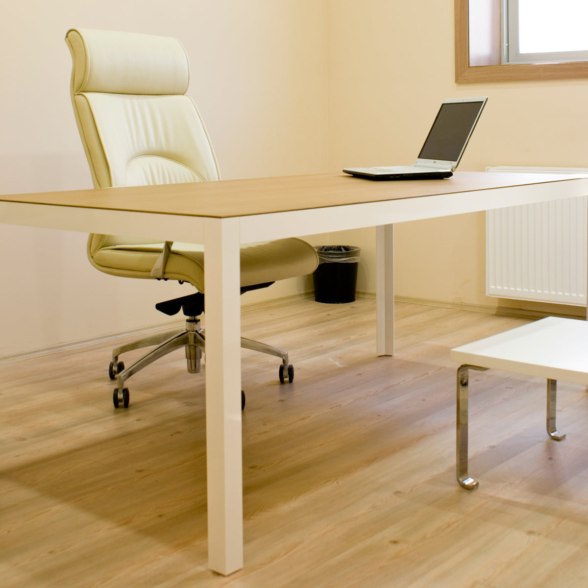 Elusive Table – Viesso