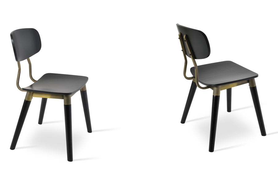 Esedra Chair by SohoConcept, showing two dining chairs together.