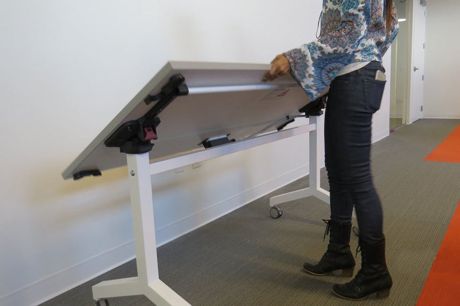 Flippy Training Table by Scale 1:1, showing flippy training table in live shot.