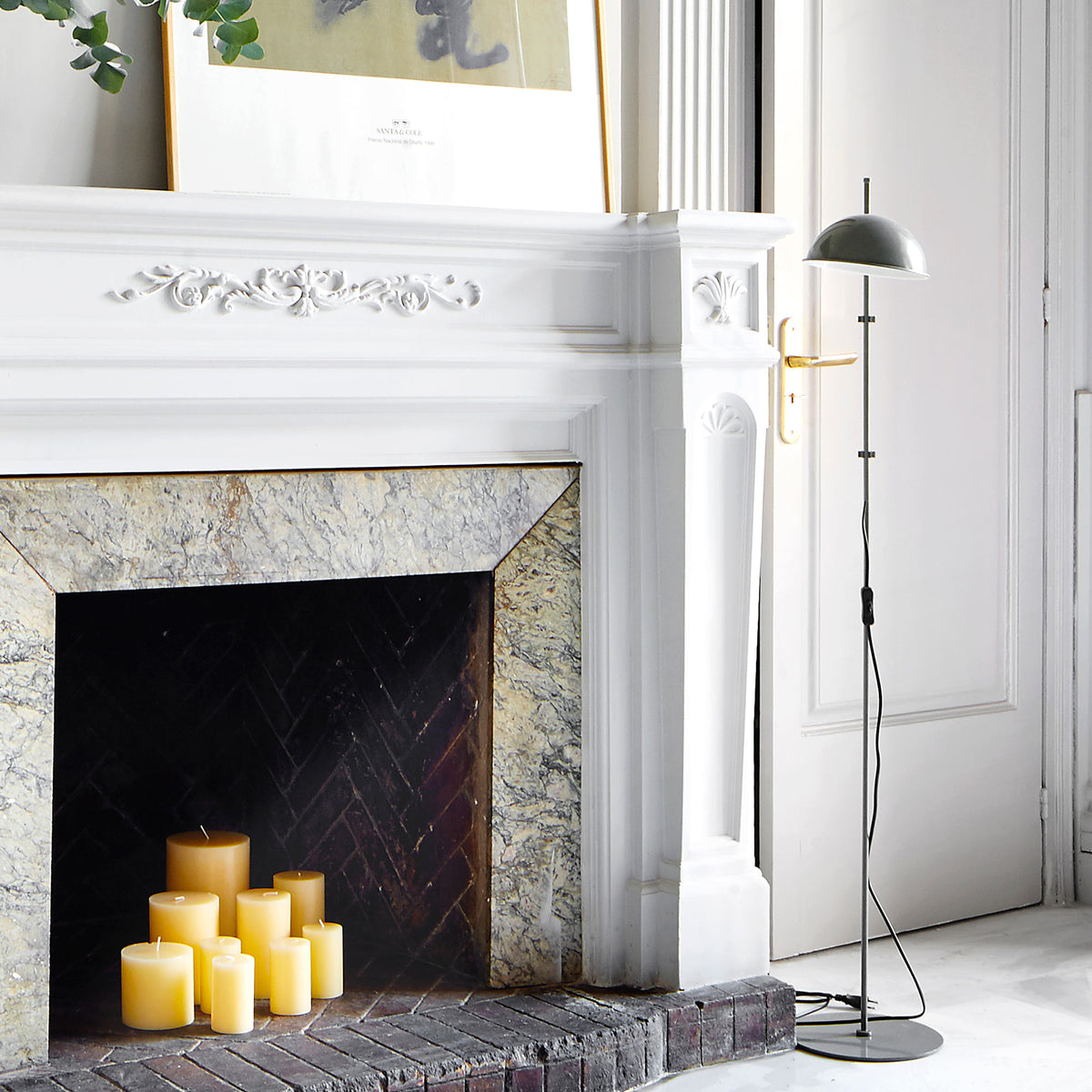 Funiculi Floor Lamp by Marset, showing funiculi floor lamp in live shot.
