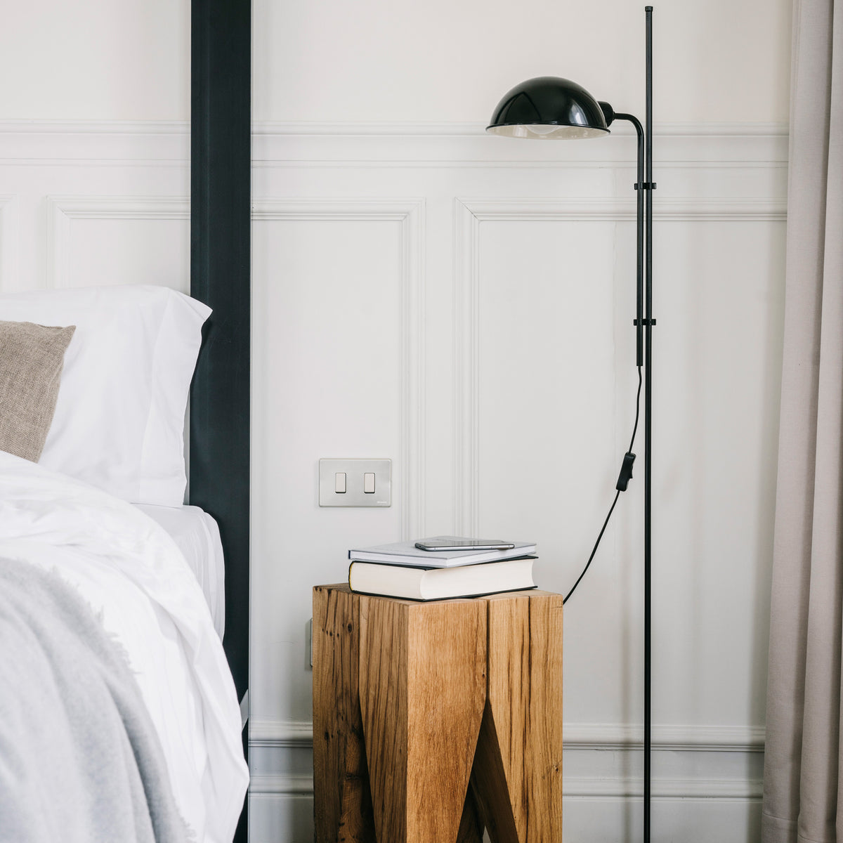 Funiculi Floor Lamp by Marset, showing funiculi floor lamp in live shot.