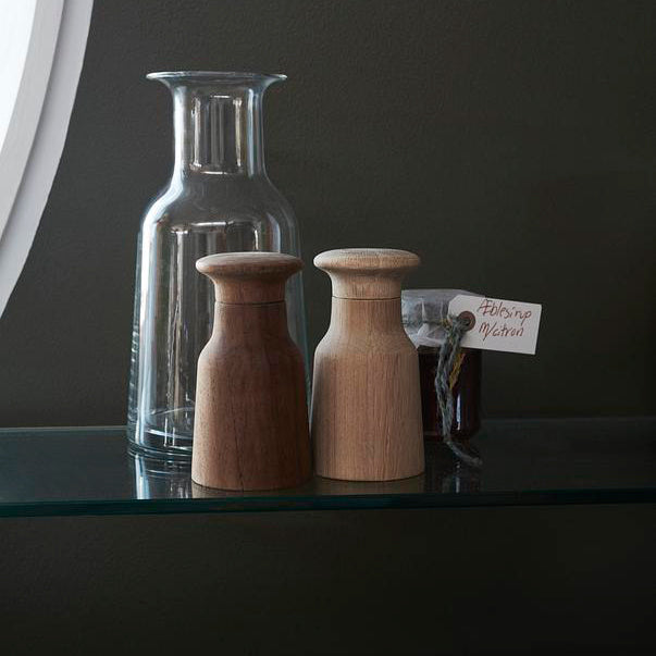 Hammer Grinder by Skagerak, showing hammer grinders in live shot.