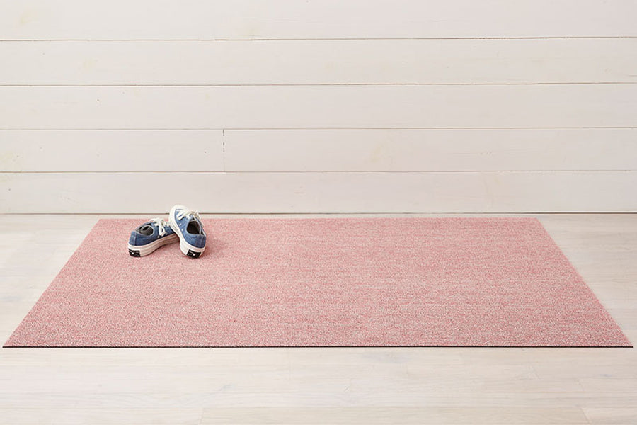 Heathered Shag Mat by Chilewich, showing heathered shag mat in live shot.