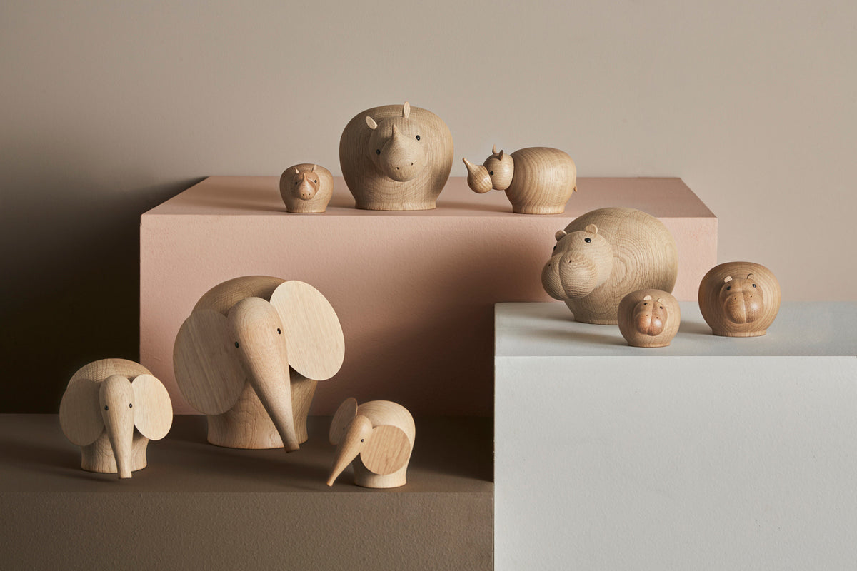 Hibo Hippopotamus by Woud, showing hippopotamus in live shot.