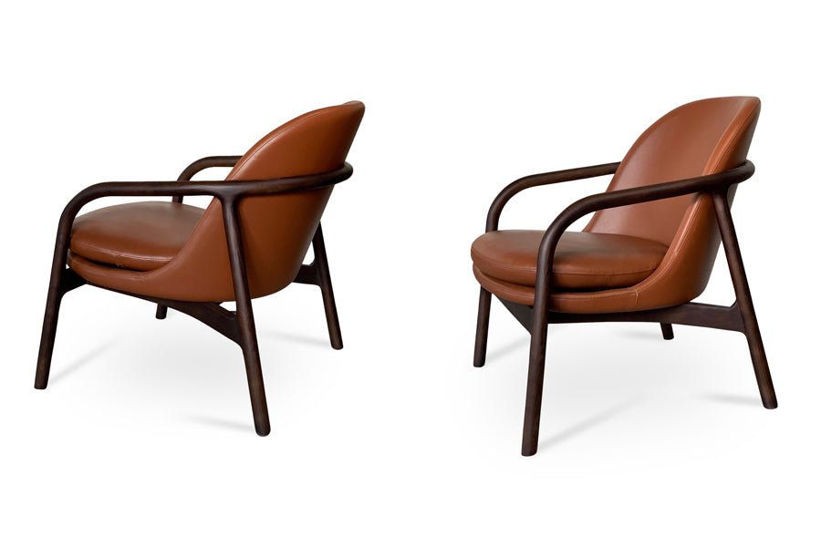 Infinity Lounge Chair by SohoConcept, showing two lounge chairs together.