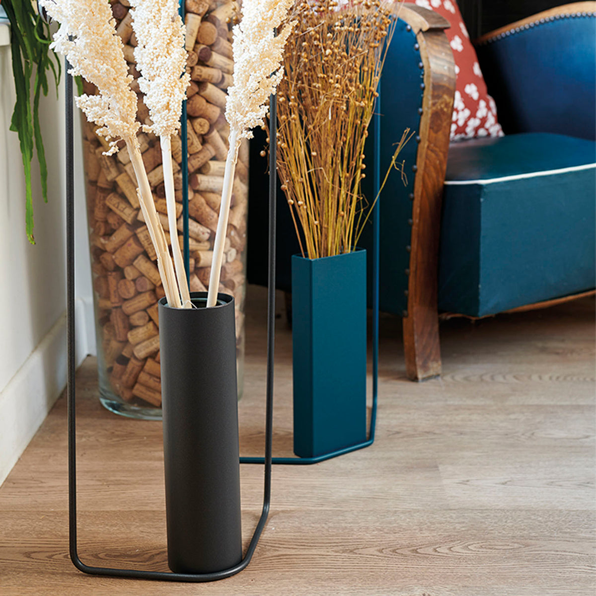 Itac Vase by Fermob, showing itac cylandrical and Rectangular vase in live shot.