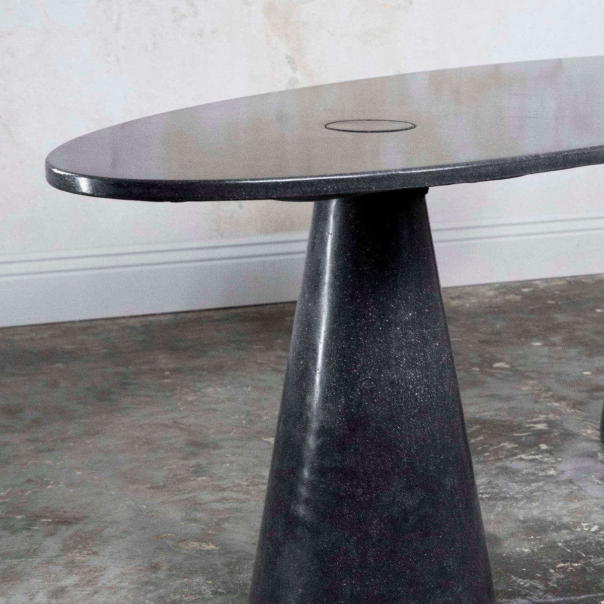 James De Wulf Double Locking Oval Dining Table, showing closeup view of double locking oval dining table. 