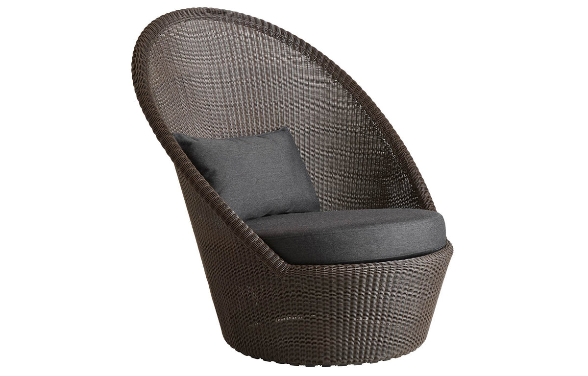 Kingston Sunchair with Wheels by Cane-Line - Mocca Fiber Weave, Black Natte Set.
