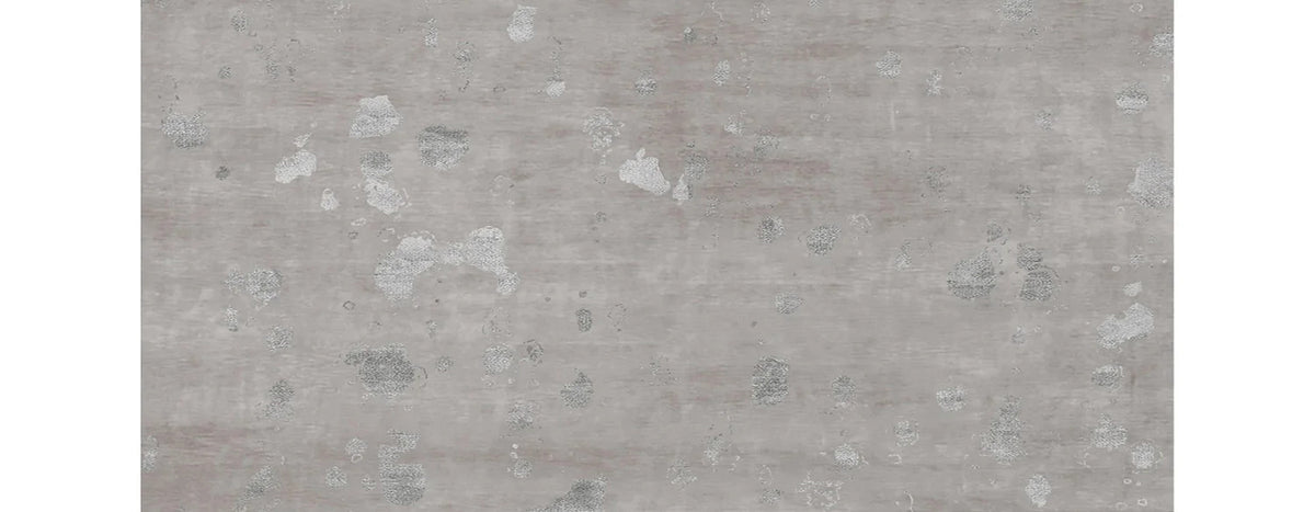 Lake Dua LA24 Rug by Second Studio, showing closeup view of lake dua la24 rug by second studio in light greige & silver.