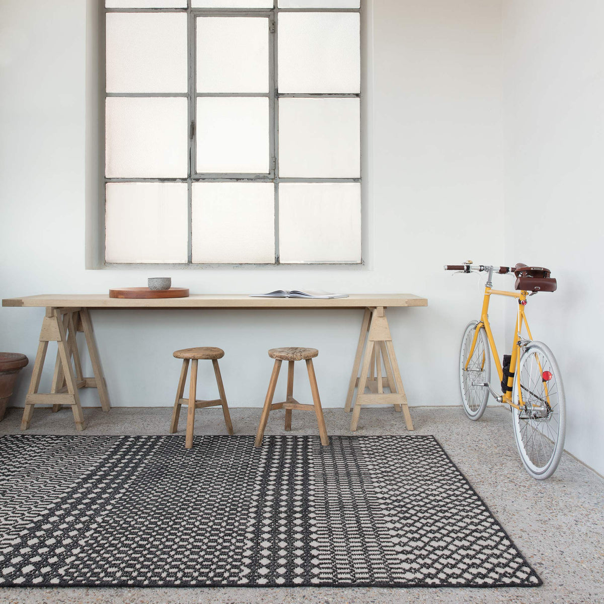 Switch 237.001.900 Hand Knotted Rug by Ligne Pure, showing switch 237.001.900 hand knotted rug in live shot.