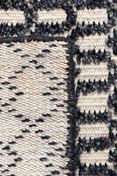 Switch 237.001.900 Hand Knotted Rug by Ligne Pure, showing detail view of switch 237.001.900 hand knotted rug.