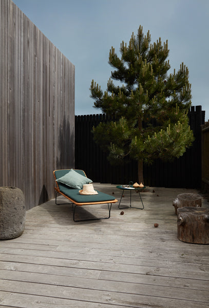 Molo Outdoor 5-Position Sunbed by Houe, showing molo 5-position sunbed in lve shot.
