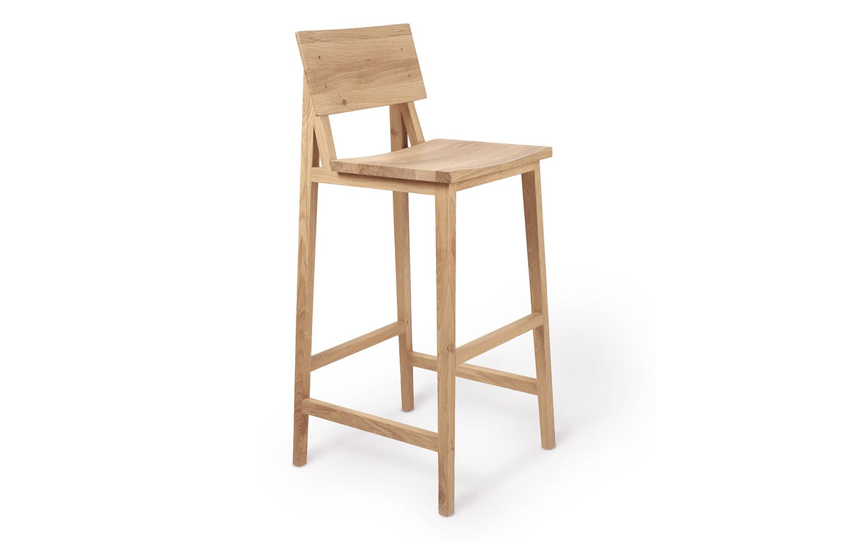 N4 Bar Stool by Ethnicraft - Natural Oak.