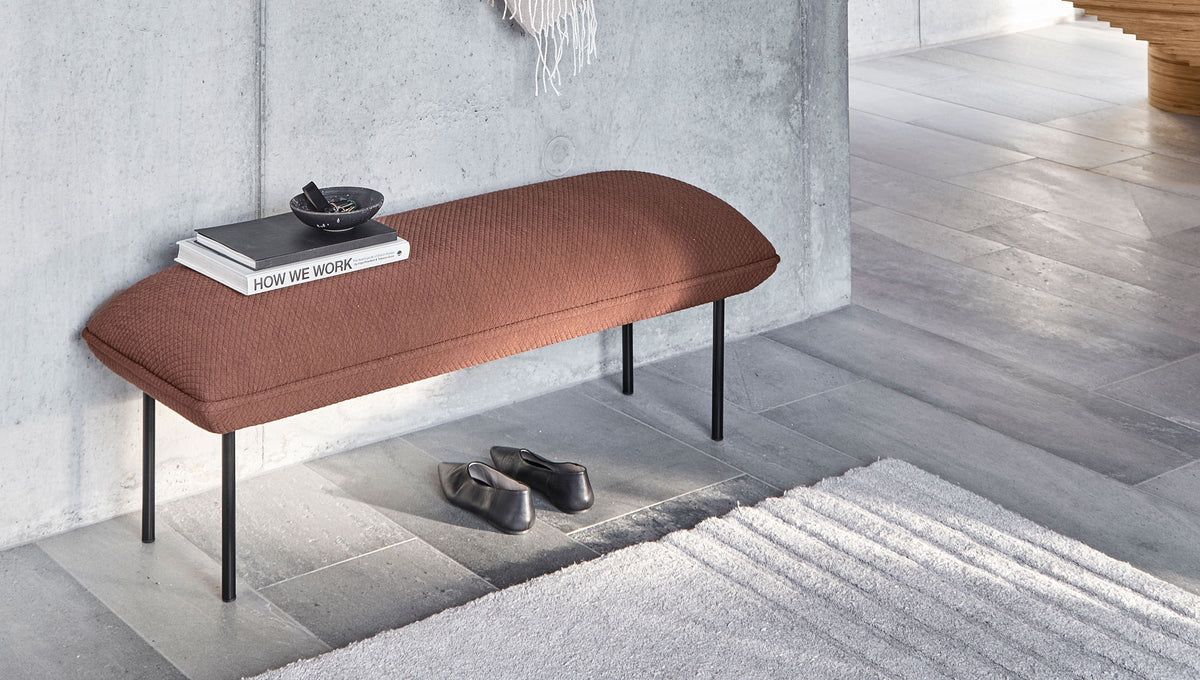 Nakki Bench by Woud, showing nakki bench in live shot.