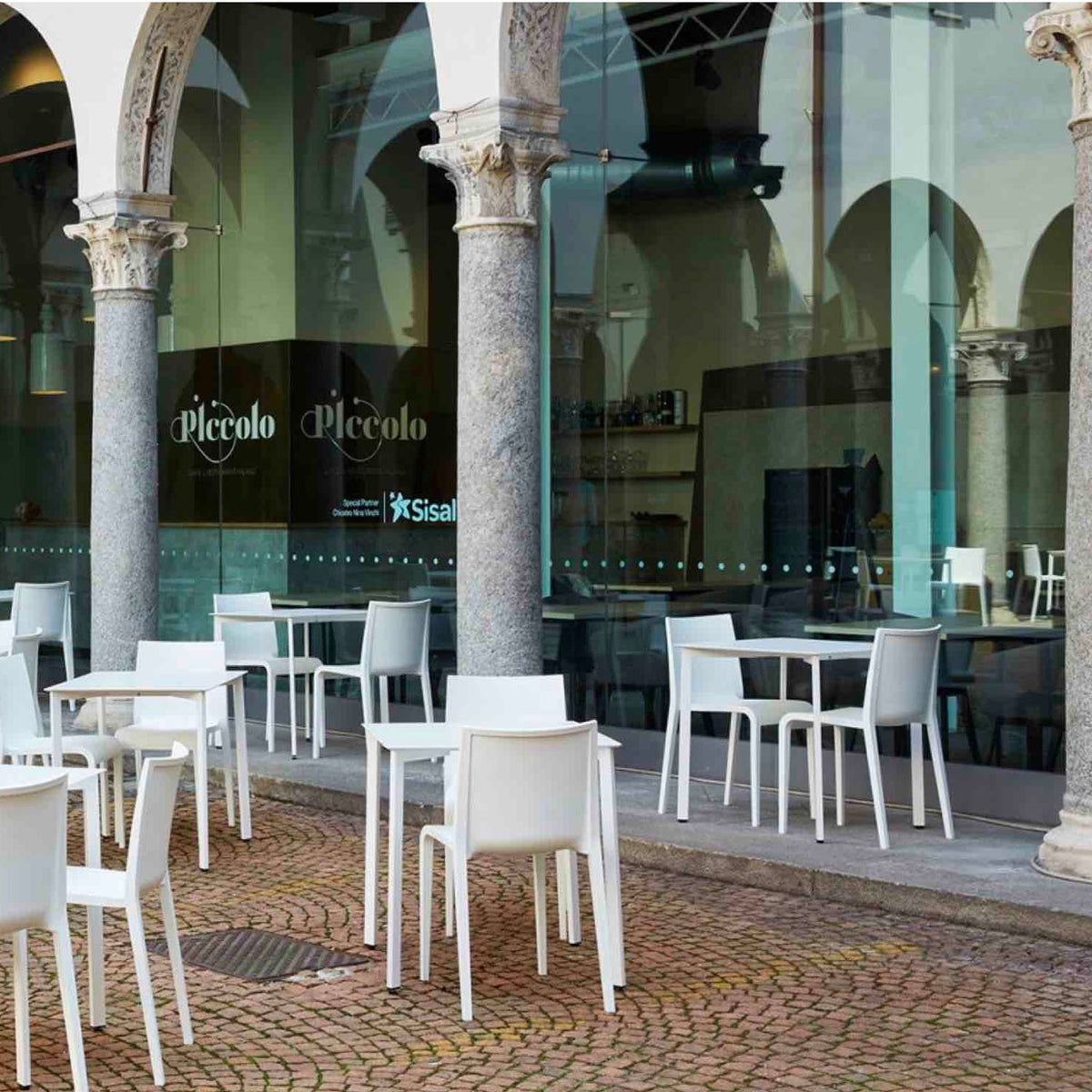 Nassau Chair 533 by SohoConcept, showing nassau chair 533 in live shot.