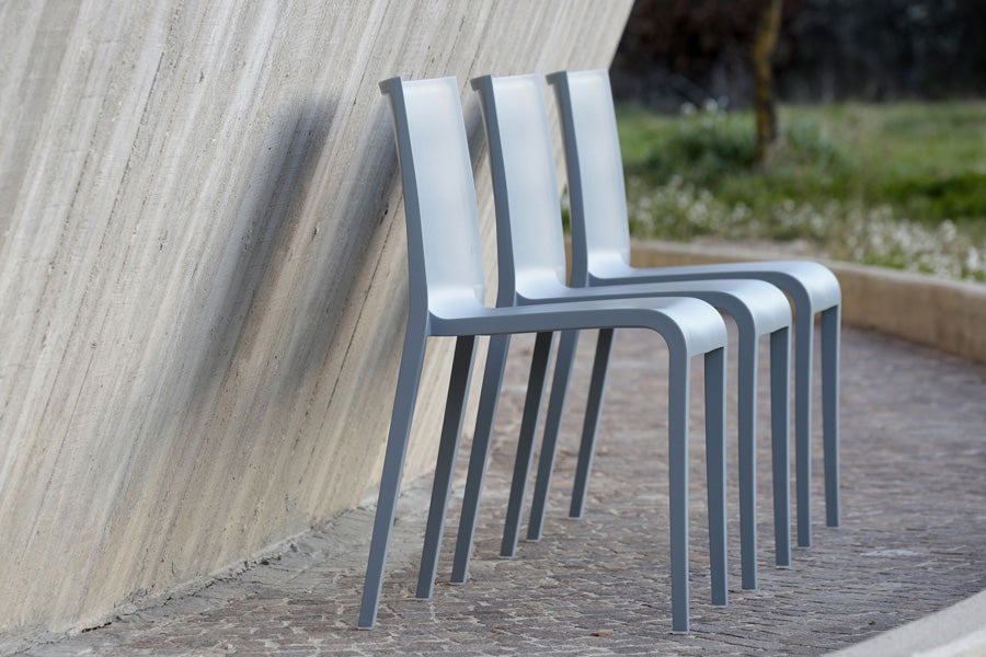 Nassau Chair 533 by SohoConcept, showing nassau chair 533 in live shot.