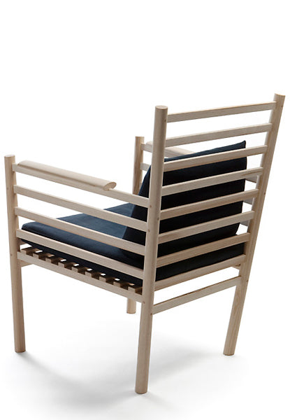 Arte Lounge Chair by Nikari, showing back side view of arte lounge chair.