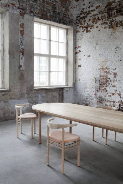 Basic Table by Nikari, showing basic table in live shot.