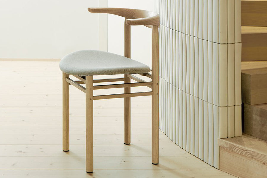 Linea RMT3 Chair by Nikari, showing linea rmt3 chair in live shot.