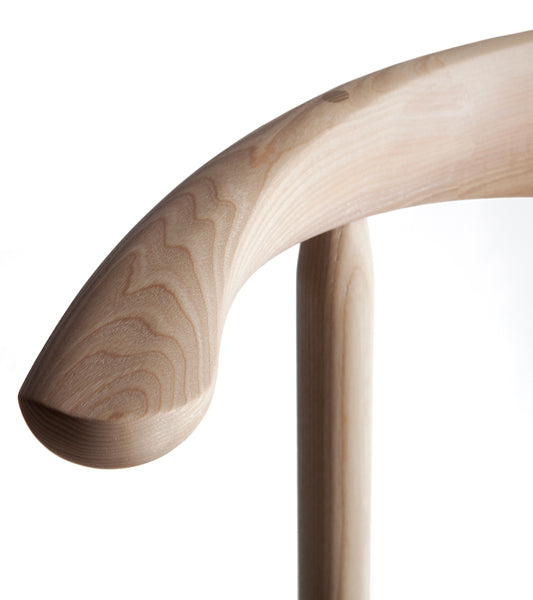Linea RMT3 Chair by Nikari, showing detail view of linea rmt3 chair.