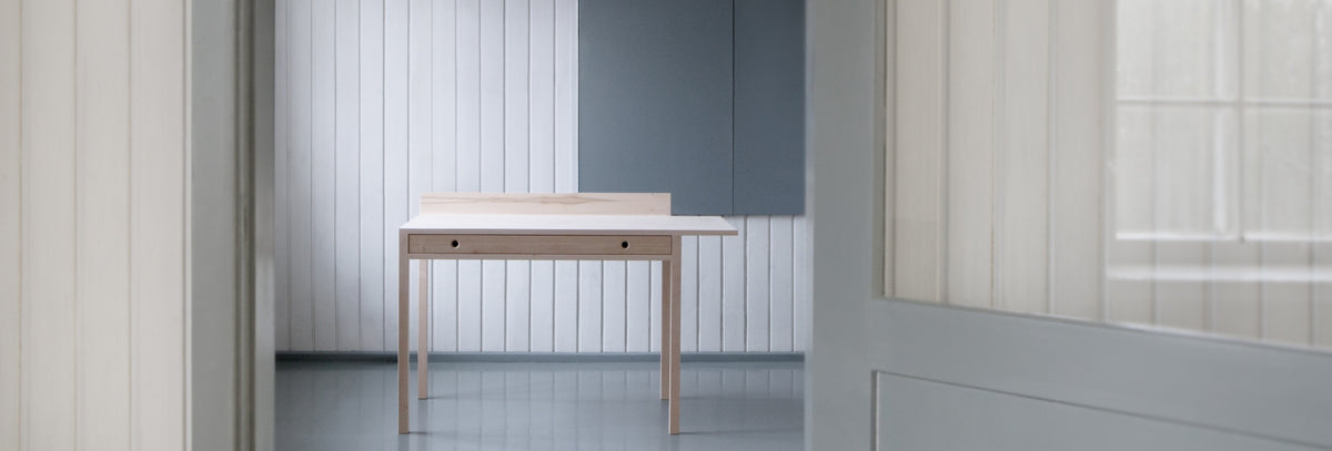 November Light Table by Nikari, showing november light table in live shot.